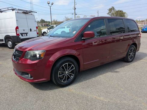 Used 2018 Dodge Grand Caravan SE FWD image 8
