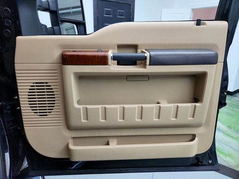 Used 2015 Ford F450 King Ranch w/ King Ranch Chrome Package image 26