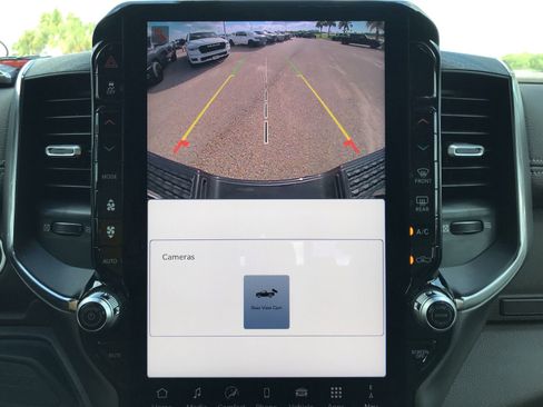 New 2026 RAM 2500 Laramie AWD/4WD image 28