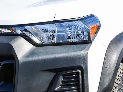 Used 2023 Chevrolet Colorado Trail Boss w/ Advanced Trailering Package image 19