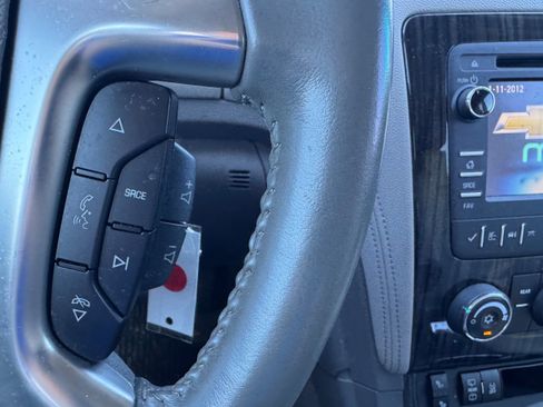Used 2014 Chevrolet Traverse LT w/ All-Star Edition FWD image 15