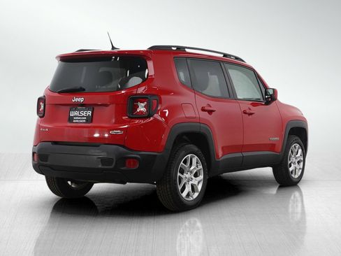 Used 2016 Jeep Renegade Latitude image 5
