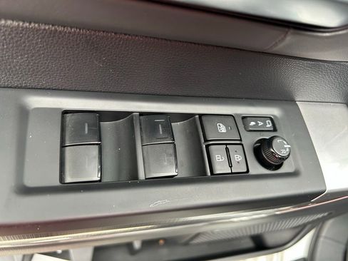 Used 2023 Toyota Sequoia Platinum image 18