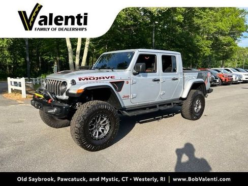 Used 2023 Jeep Gladiator Mojave w/ LED Lighting Group AWD/4WD image 1