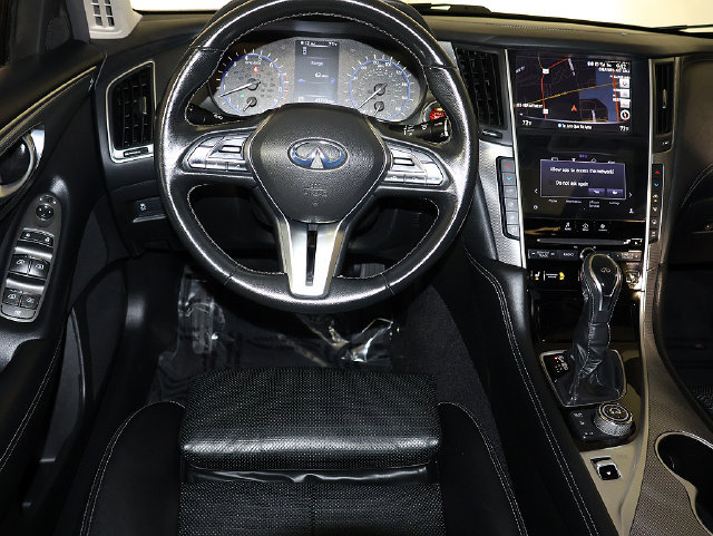 Used 2019 INFINITI Q50 Signature Edition AWD/4WD image 3