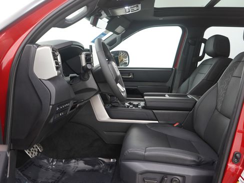 Used 2025 Toyota Tundra Limited image 18