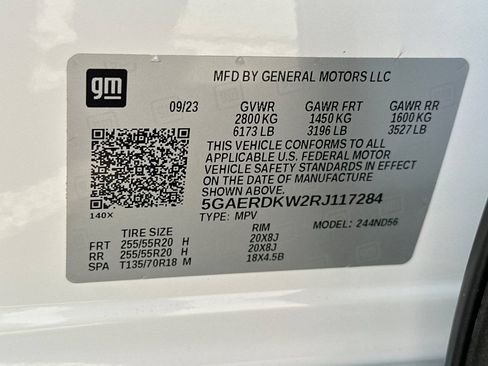 Certified 2024 Buick Enclave Avenir FWD image 43