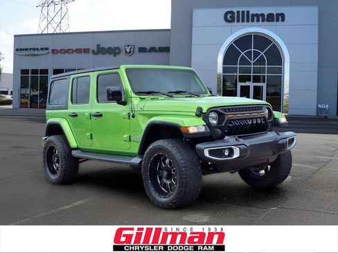 Used 2019 Jeep Wrangler Unlimited Sahara AWD/4WD image 1