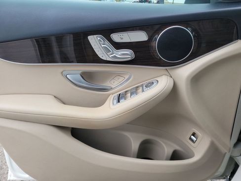 Certified 2022 Mercedes-Benz GLC 300 image 24