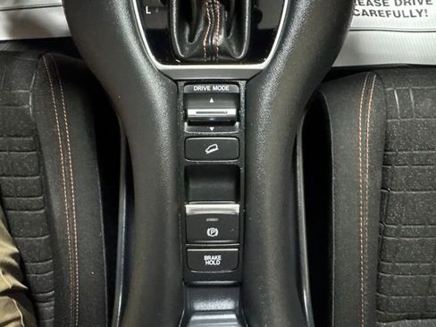 Used 2024 Honda HR-V Sport image 11