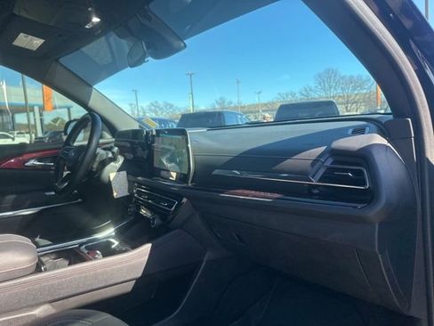 Certified 2025 Chevrolet Traverse Z71 w/ Driver Confidence Package image 34