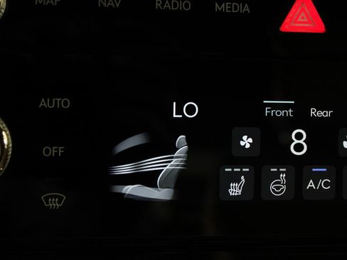 Used 2025 Genesis G80 2.5T image 22