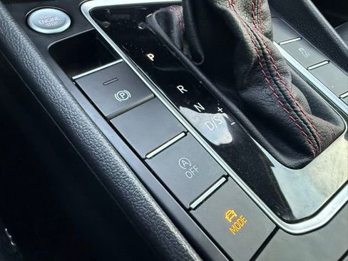 Used 2019 Volkswagen Jetta GLI Autobahn image 26