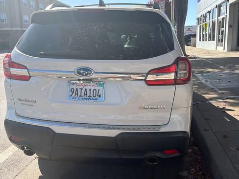 Used 2022 Subaru Ascent Premium w/ Convenience Package AWD/4WD image 5