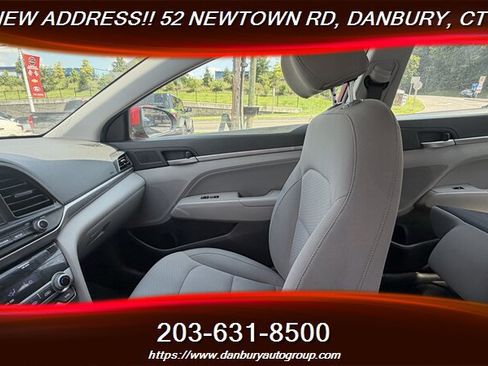 Used 2020 Hyundai Elantra Value Edition w/ Winter Weather Package FWD image 12
