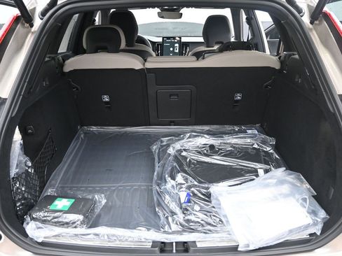 New 2026 Volvo XC60 T8 Plus w/ Protection Package Premier image 20