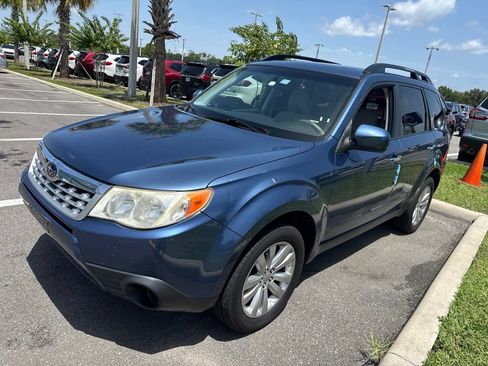 Used 2013 Subaru Forester 2.5X Premium w/ All-Weather Pkg AWD/4WD image 1