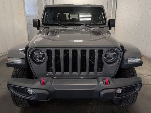 Used 2020 Jeep Gladiator Rubicon AWD/4WD image 2