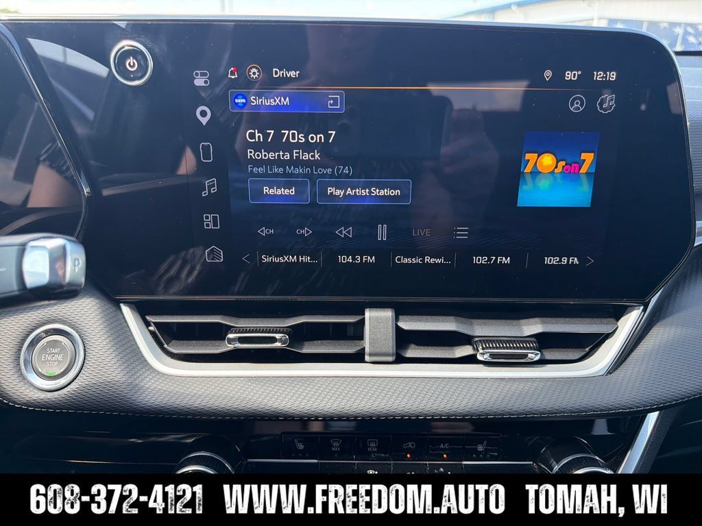 Used 2026 Chevrolet Equinox LT AWD/4WD image 18