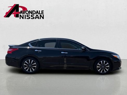 Certified 2016 Nissan Altima 2.5 SL w/ 2.5 Technology Package FWD image 6