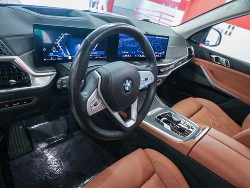 Used 2024 BMW X7 xDrive40i w/ Premium Package AWD/4WD image 12