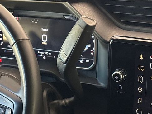 Used 2024 GMC Sierra 2500 AT4 w/ AT4 Premium Plus Package image 25