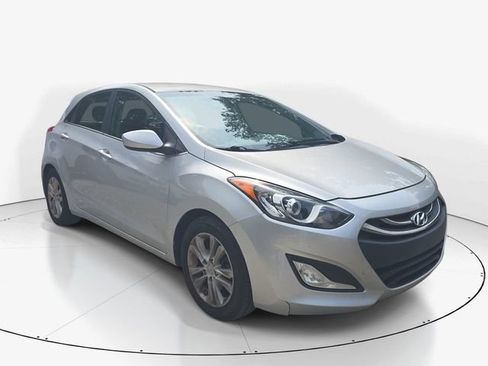 Used 2013 Hyundai Elantra GT FWD image 2