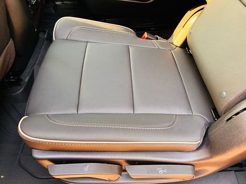 New 2025 Chevrolet Tahoe Premier image 18