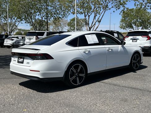 Used 2024 Honda Accord Sport image 4