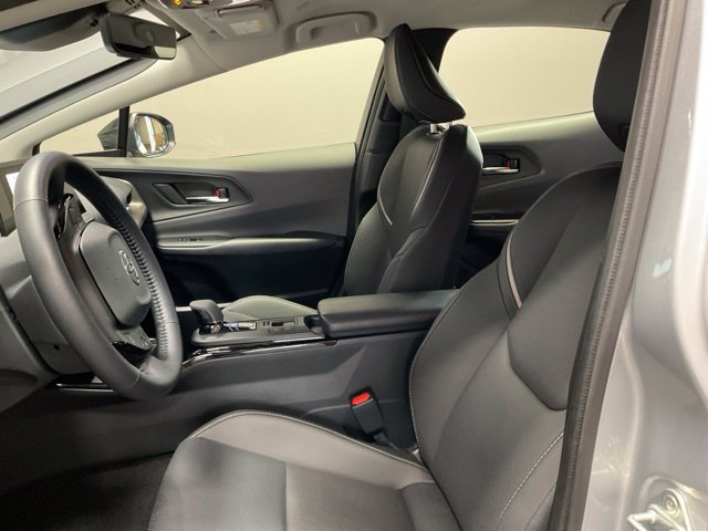 Used 2024 Toyota Prius XLE FWD image 16