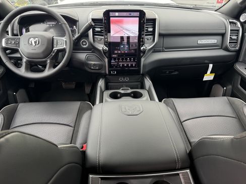 New 2026 RAM 2500 Laramie AWD/4WD image 10