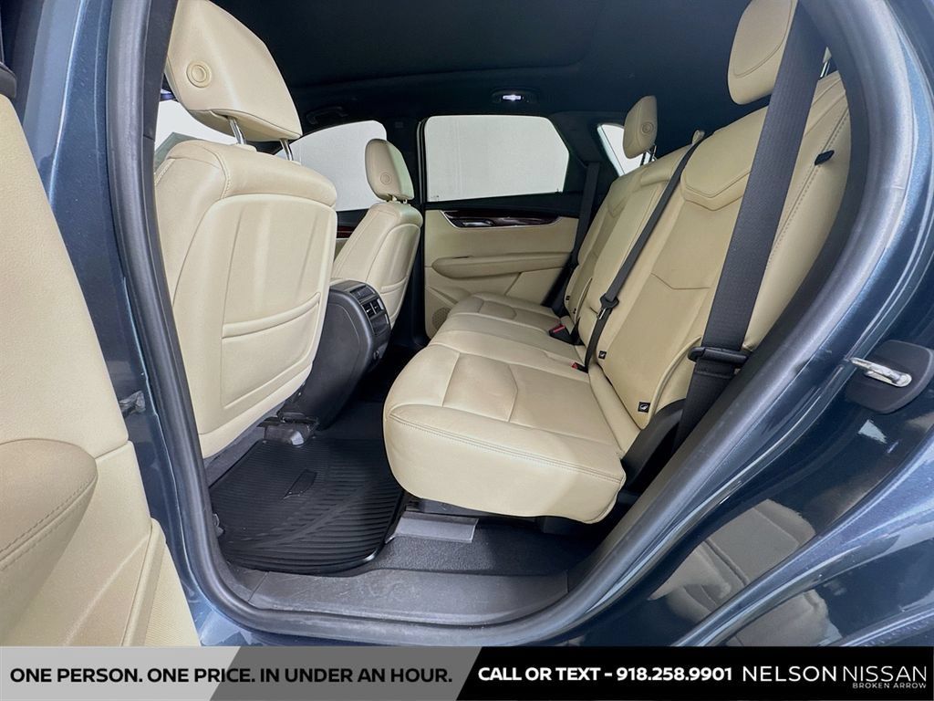 Used 2019 Cadillac XT5 Luxury FWD image 25