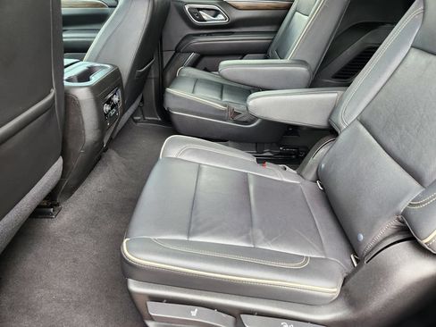 Used 2021 Chevrolet Tahoe Premier w/ Premium Package AWD/4WD image 18