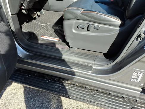 Used 2019 Nissan Armada SL w/ Premium Package image 16