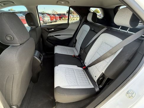 Used 2023 Chevrolet Equinox LT image 27