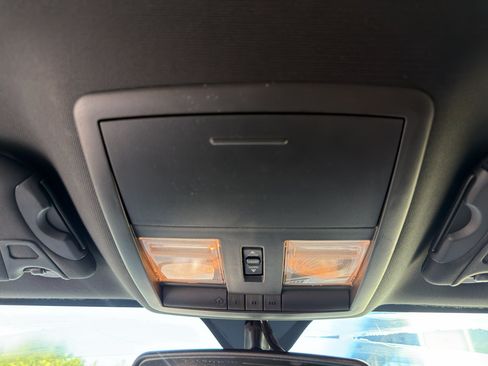Used 2012 Dodge Challenger R/T RWD image 16