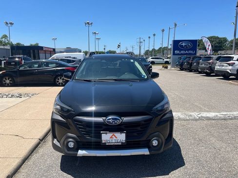 Used 2025 Subaru Outback Limited AWD/4WD image 8