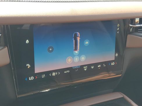 New 2027 Lincoln Navigator L Reserve AWD/4WD image 24