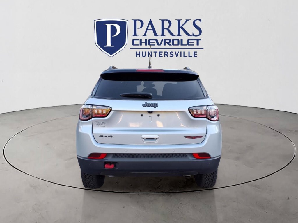 Used 2025 Jeep Compass Trailhawk AWD/4WD image 30