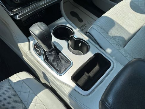 Used 2019 Jeep Grand Cherokee Summit image 37