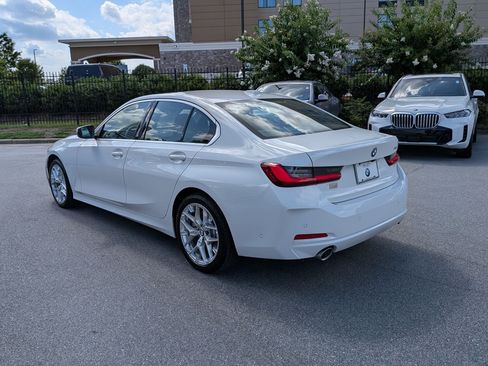 Used 2025 BMW 330i Sedan w/ Premium Package RWD image 5