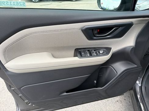 New 2026 Subaru Forester Premium AWD/4WD image 17
