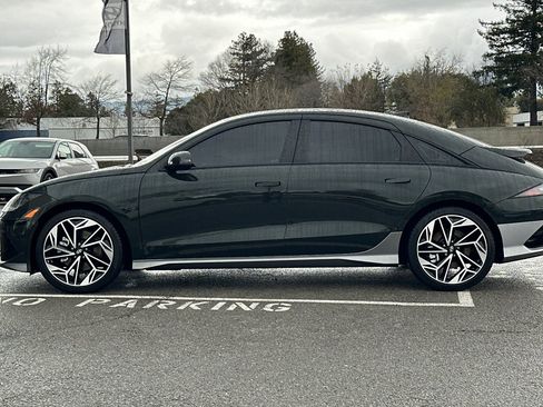 Used 2024 Hyundai Ioniq 6 SEL image 7