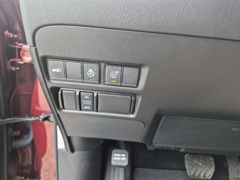 Used 2024 Nissan Armada Platinum w/ Captain's Chairs Package RWD image 29