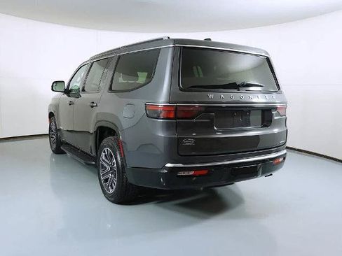 Used 2024 Jeep Wagoneer Series II w/ Flexible Seating Group AWD/4WD image 3