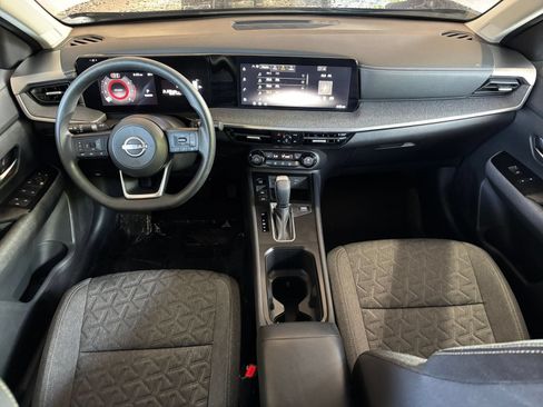 Used 2026 Nissan Kicks SV w/ Cold Weather Package FWD image 31