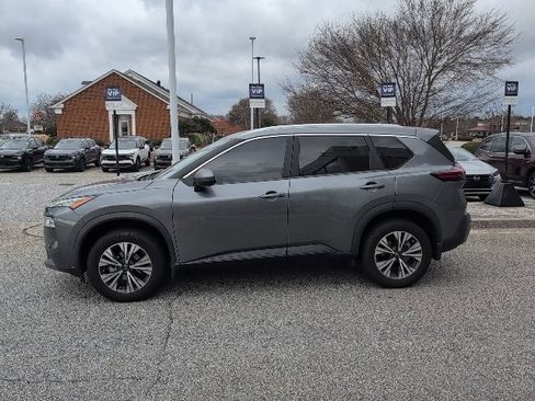Used 2023 Nissan Rogue SV w/ SV Premium B Package image 13