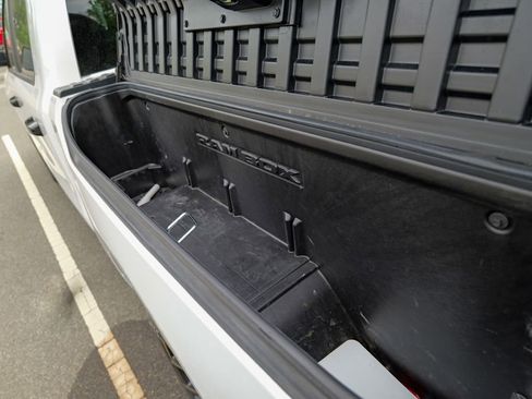 Used 2023 RAM 1500 Laramie AWD/4WD image 17