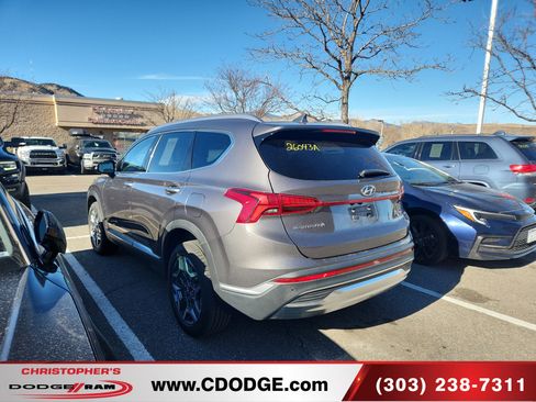 Used 2022 Hyundai Santa Fe SEL Premium image 3