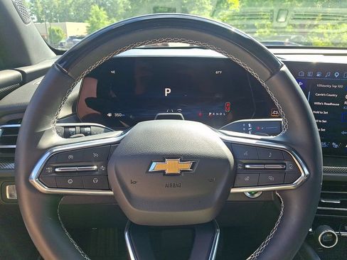 Used 2025 Chevrolet Traverse High Country w/ LPO, Floor Liner Package FWD image 18